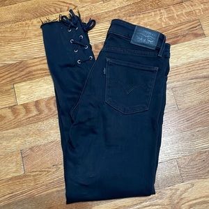 Levi’s 711 Skinny Jeans Size 25